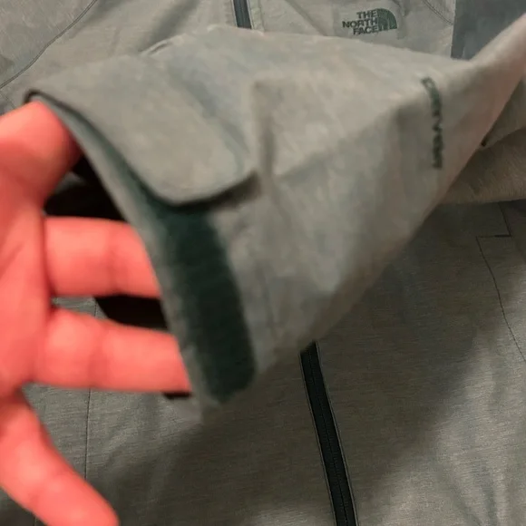 The North Face Men's Green Jacket - Picture 3 of 4